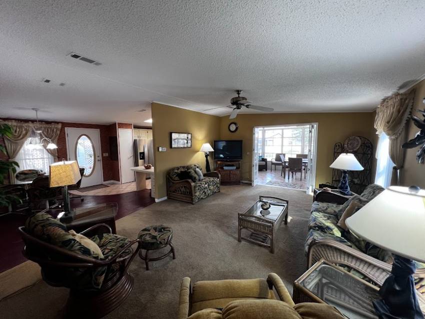 355 Putter Circle a Winter Haven, FL Mobile or Manufactured Home for Sale